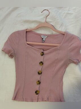 Ribbed Mauve Button-Front Scoop Neck